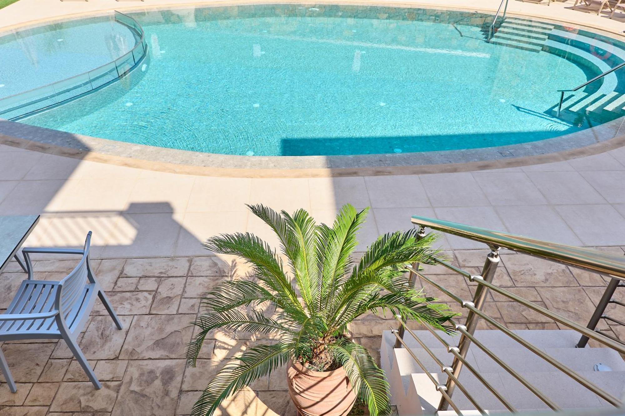 Luxury Suites In Stavromenos Buitenkant foto