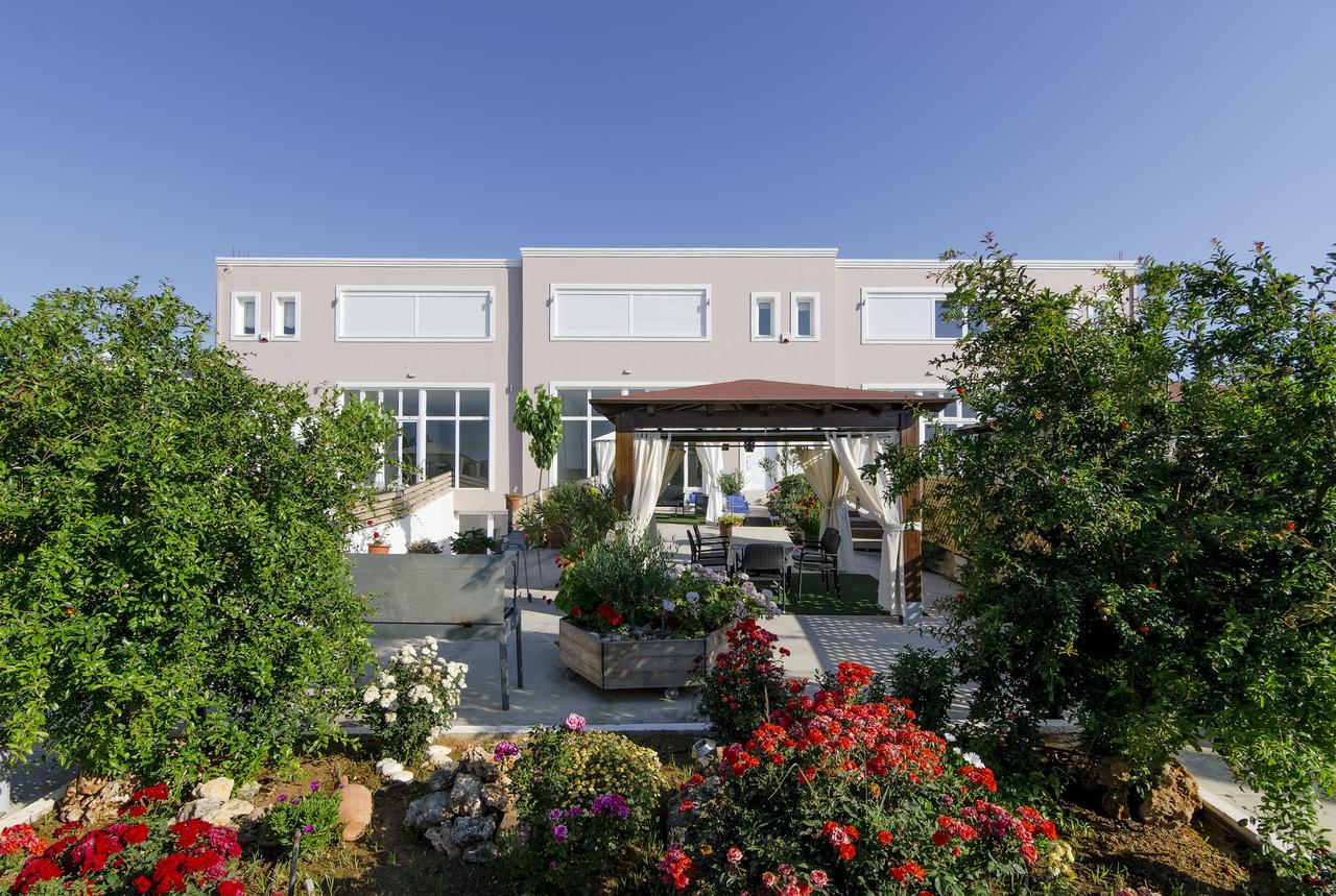 Luxury Suites In Stavromenos Buitenkant foto